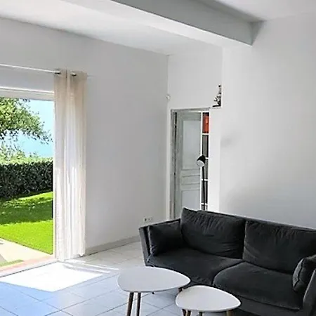 شقة En Rez-de-jardin 3 Pieces Avec Climatisation Et Parking Pres D'ajaccio - Fr-1-61-615 Villanova