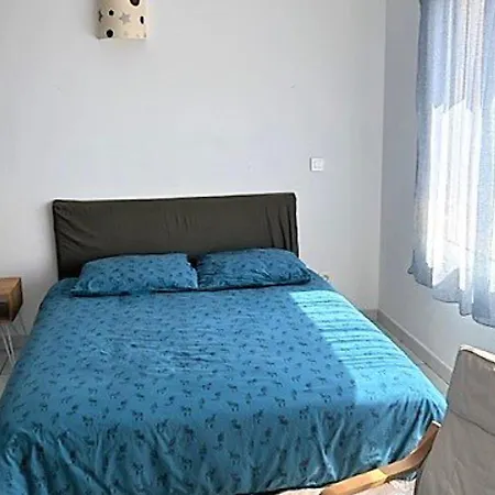 En Rez-de-jardin 3 Pieces Avec Climatisation Et Parking Pres D'ajaccio - Fr-1-61-615 شقة *